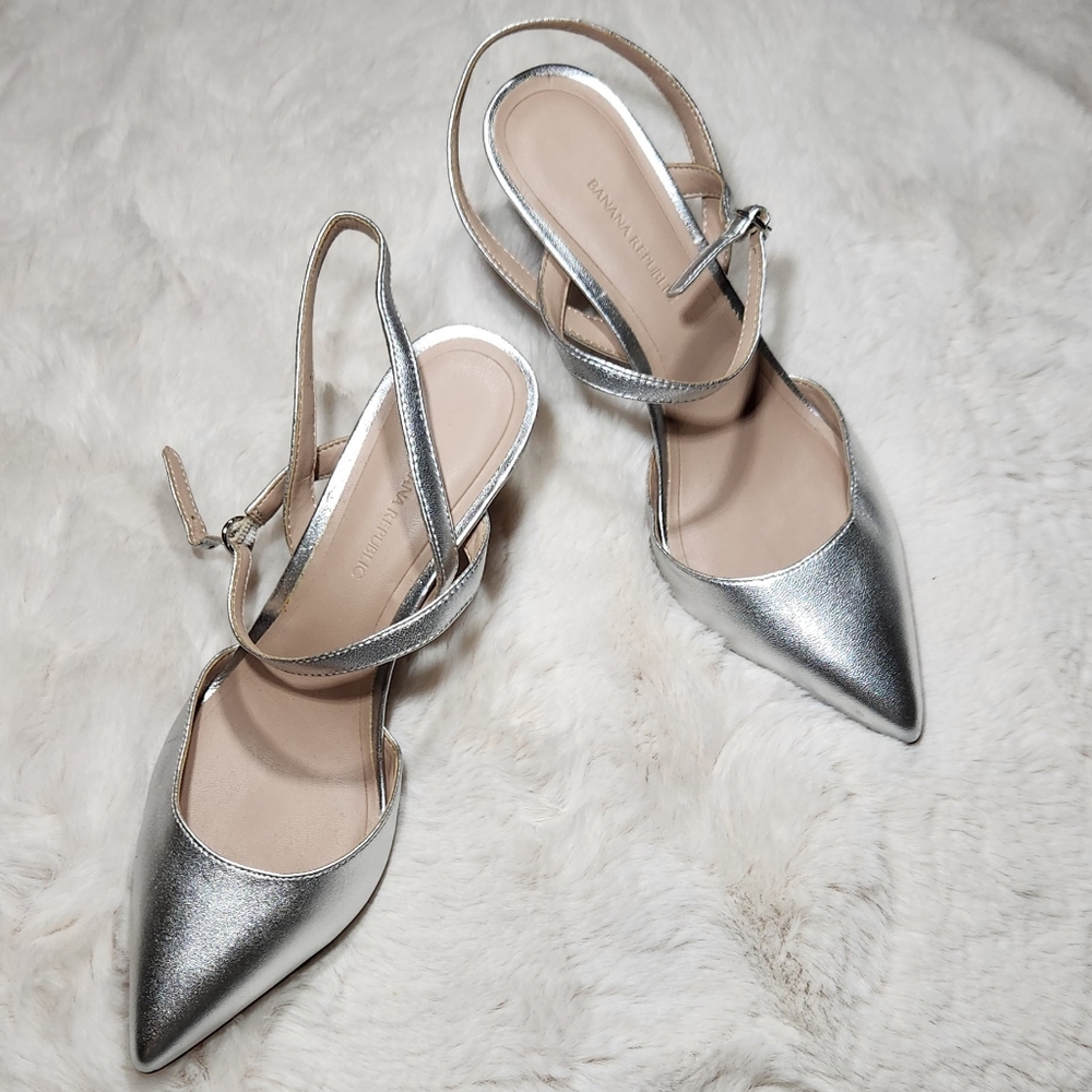Banana republic sling back heels